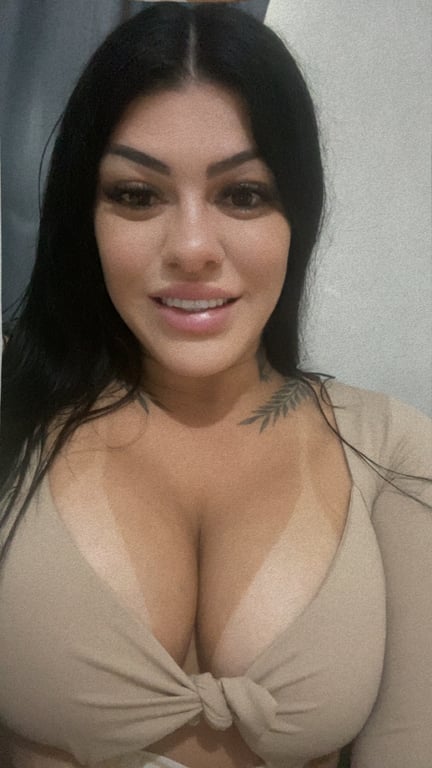 Paula especialista em Massagem Nuru com local