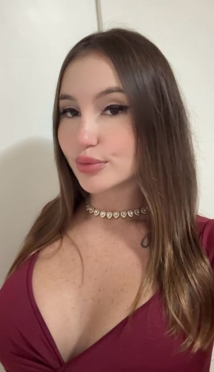 terapeuta Gabi - Massagem Sensual - Entrega, prazer e conexão. Gabi - Massagem Sensual - Entrega, prazer e conexão.