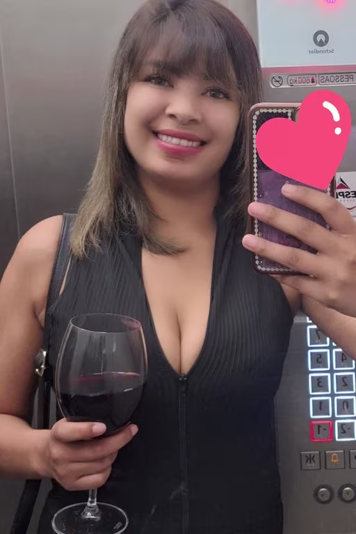 Sou Nathy oq acham em tirar a tensão? venham me conhecer... Massagista