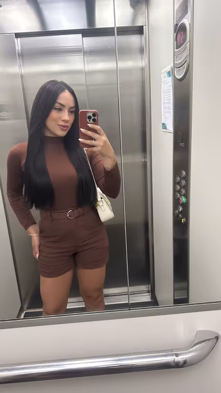 Julia Massagem sensual Massagem nuru