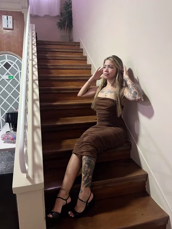 Mirela massoterapeuta venha ter um momento único e inesquecível Massagem