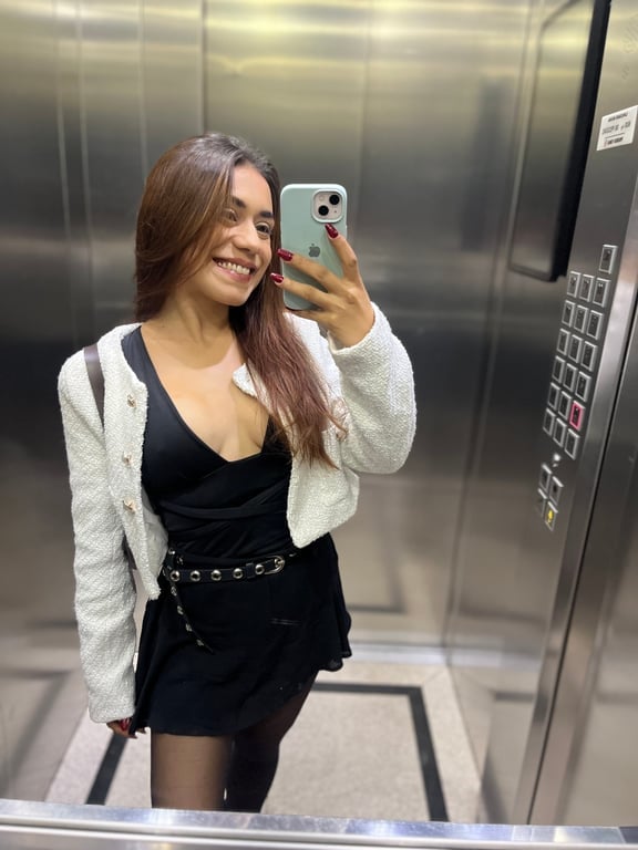 terapeuta Clara — Massagem Relaxante com Toque Delicado, Presença e Bem-Estar Clara — Massagem Relaxante com Toque Delicado, Presença e Bem-Estar