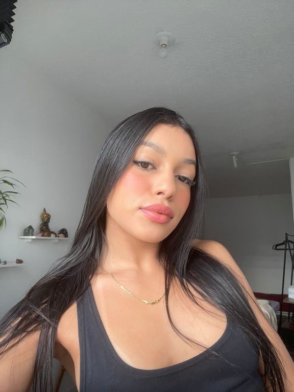 Leticia Massagem Tântrica Sensual •SESSÃO A 4 MÃOS · TANTRA ENERGÉTICO