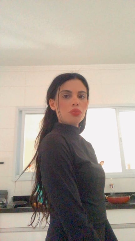 Maiara Lima - Massagem Terapêutica com Toque de Magia 