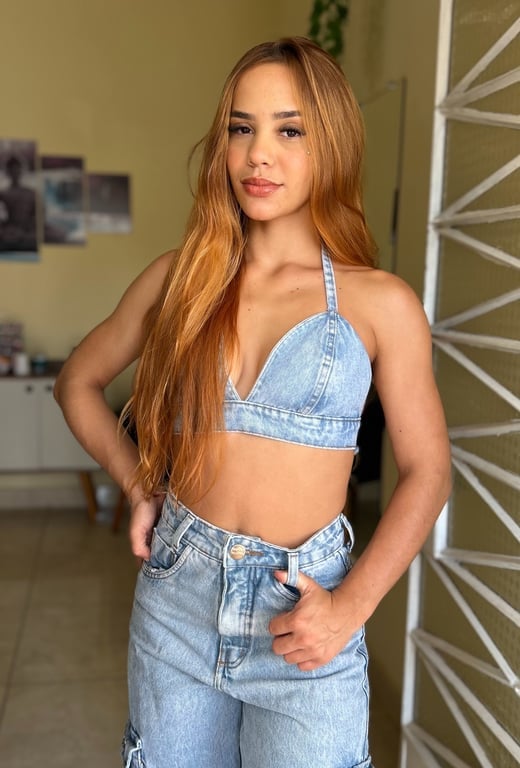 Bella: Toque envolvente, presença marcante!