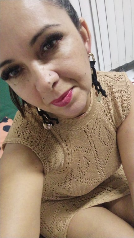 Karina Luiz Massoterapeuta Holísticas Promovendo o Relaxamento Massagem nuru em