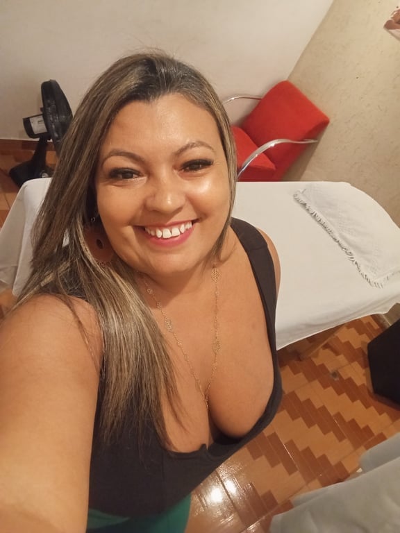 Faby Mãos de Fadas em contagem Massagem em