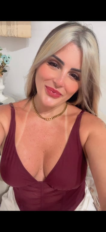 Melissa - Descubra um Novo Nível de Prazer e Relaxamento Massagem