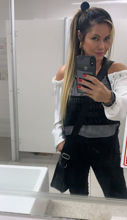 Gisely MASSAGEM SENSUAL,NURU,TÂNTRICA E RELAXAMENTO COM PRAZER