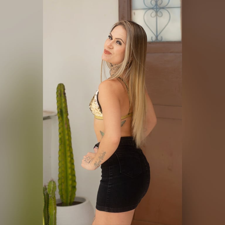 Leela - Terapeuta sensual, especializada em massagem tântrica. 
