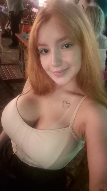 Kyara - Massagem erótica, deslizamentos corporais!