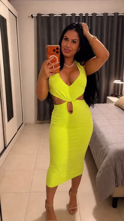 Mirella, entre gemidos e arrepios, relaxe até perder o controle