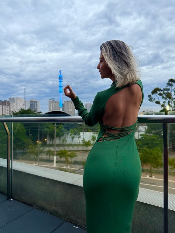 Mel loira - Massoterapeuta