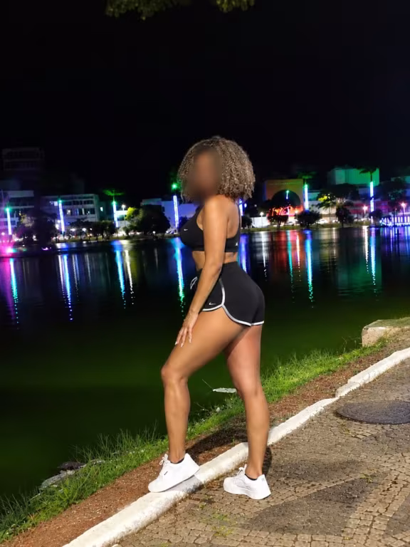 Rubi Massoterapeuta Mãos que curam Massagem sensual em