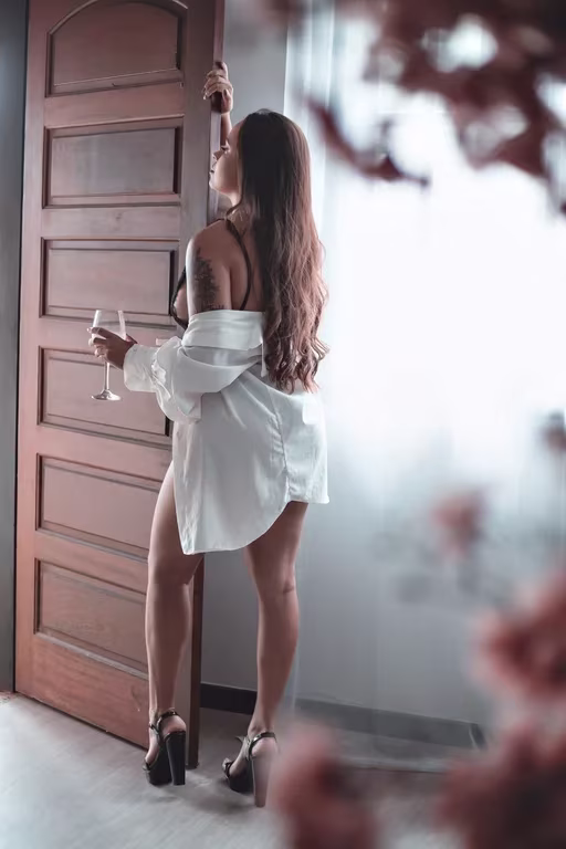 Nicole Massagista Massagem Sensual, Nuru e Tântrica Massagista em