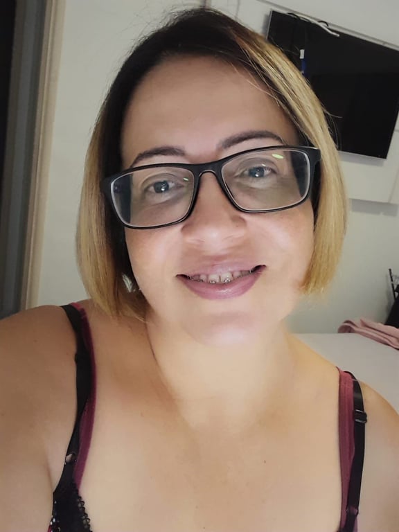 Luiza Mello Massagem tântrica