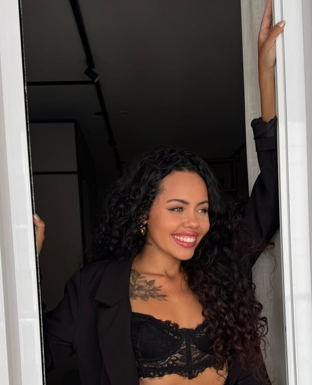 Beatriz Massagem Tântrica e Nuru sensual Massagem tântrica em