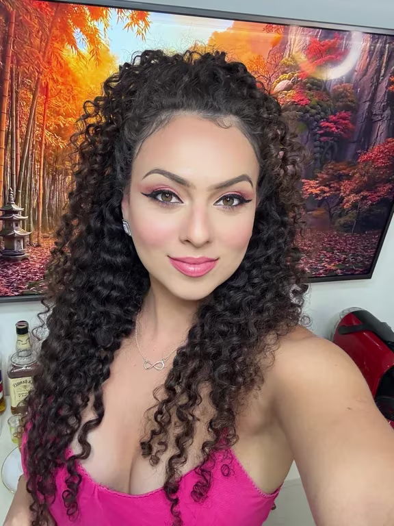 Crystal a melhor Nuru de Curitiba Massagem