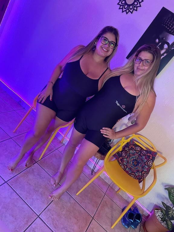 JAKI Terapias agora com massagem a 4 mãos com a irmã!