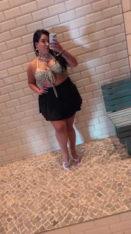 Pri Melancia mix de massagens, relaxamento, conexão e prazer Massagem nuru