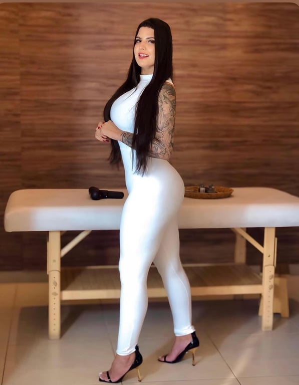 Ísis Aurora Massagem