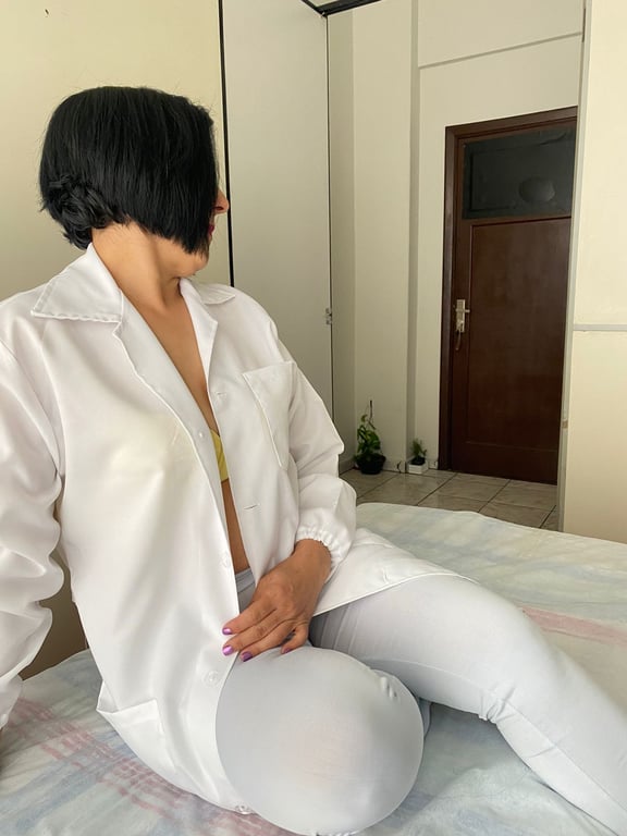 Cris massagista profissional coroa.                          