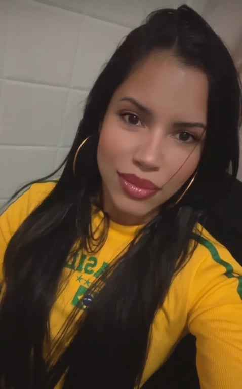 Terapeuta Nara/a melhor massagem tântrica,Nuru e vivências de CWB!