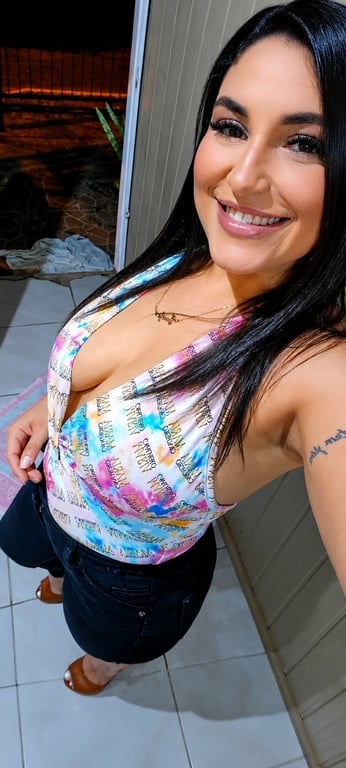 Jade Ávila • Massoterapêuta tântrica Massagem