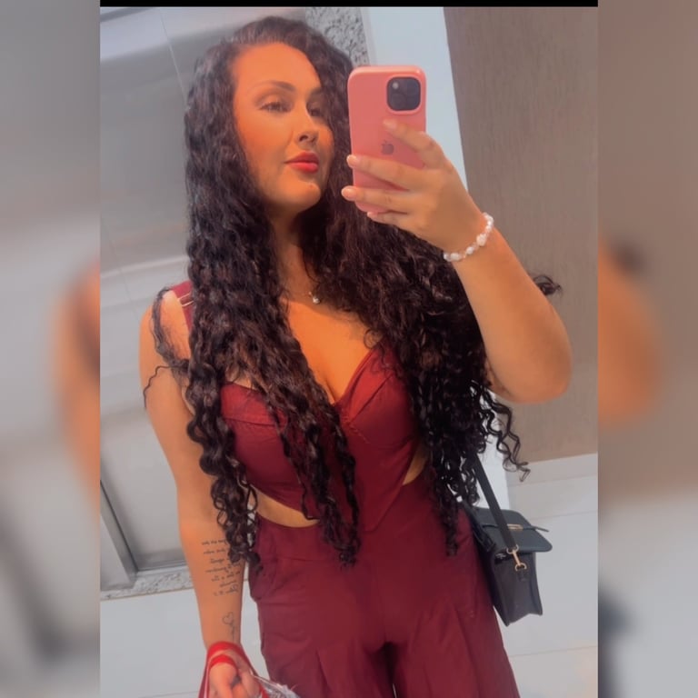 Luana Fonseca /experiências em relaxamento a mais de 3 anos !