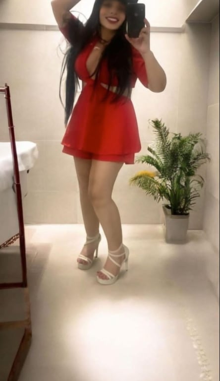 Danielle Psicóloga Especialista em Terapias Tântrica, Lingam e Nuru Massagista