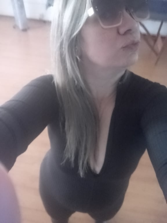 Vane Massoterapia(Finalizadas pela lingam) Massagista