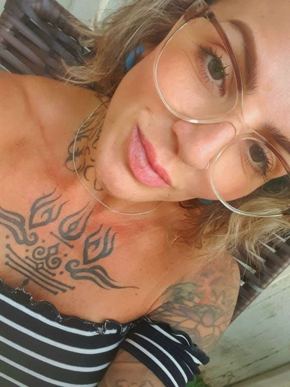Sara, terapeuta Neo-Tantra, conexão, cuidado e auto conhecimento. Massagem sensual
