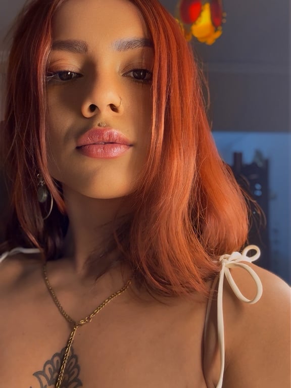 • Mayah • Massoterapeuta Qualificada 