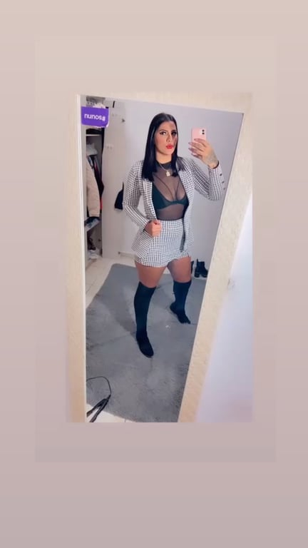 Sabrina MIX DE MASSAGEM RELAXANTE ,NURU , SENSITIVA E A LINGAM