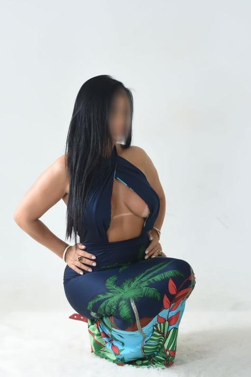 INDIAZINHA MASSAGISTA