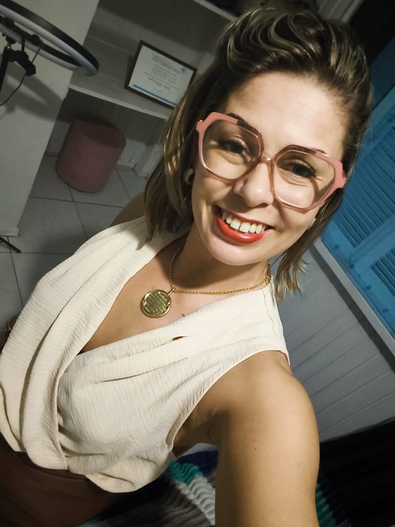 Geovana Massoterapeuta e Terapeuta! Saiba Mais!