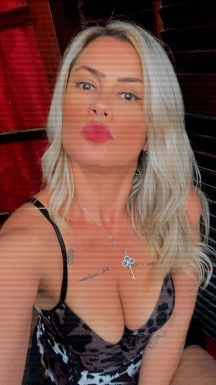 Massoterapeuta Paty Mix de massagem sensual Massagem tântrica