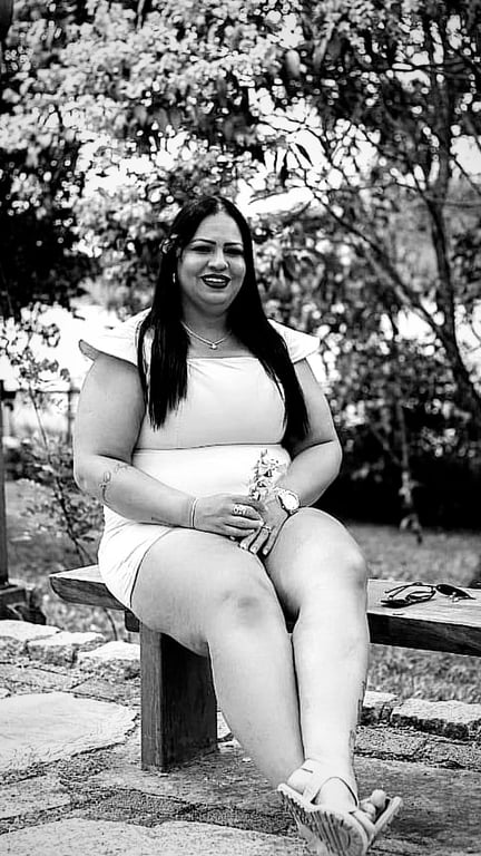 Jéssica Lena– Massoterapeuta Erótica| STÚDIO LÓTTUS Massagem
