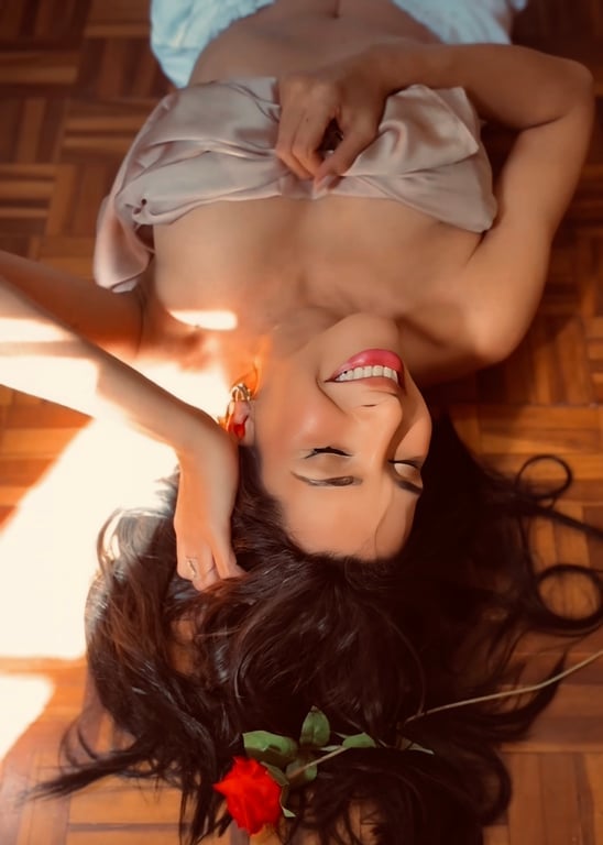 Sabrina Muniz profissional Nuru Tântrica relaxante muscular