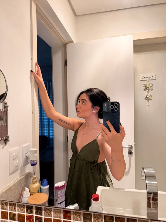 Ana Lotti / Terapeuta tântrica Massagem sensual Ana Lotti / Terapeuta tântrica Massagem sensual