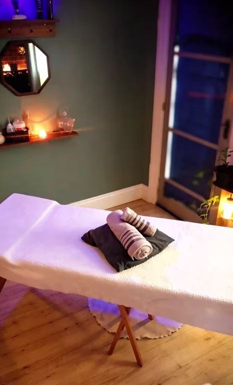 Não é uma simples massagem... É Nêmesis o toque sem julgamentos! Massagem em