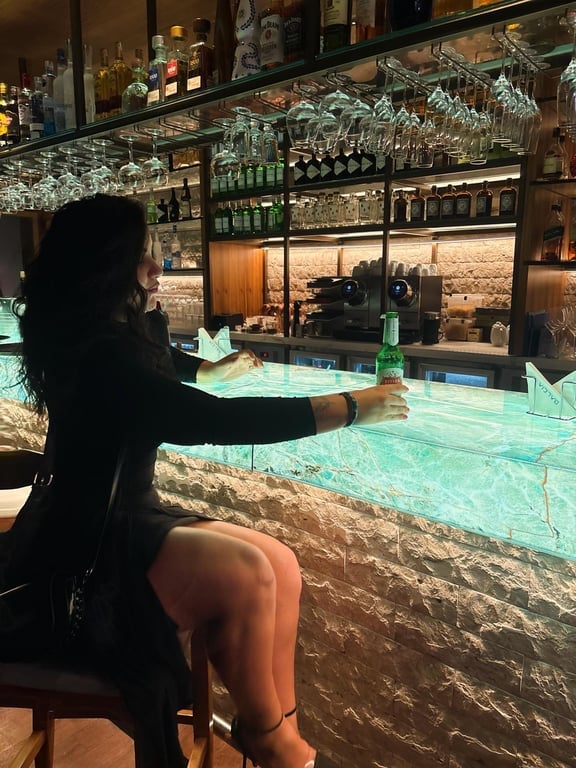 ANA . Especialista em Massagem terapêutica e nuru Massagista