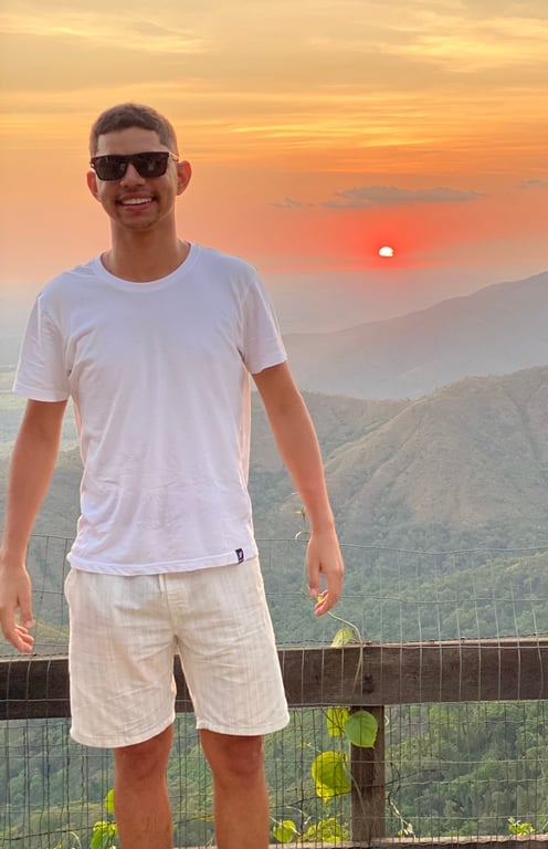 Terapeuta- Maykon - Massagens Terapêuticas com Energia e Propósito