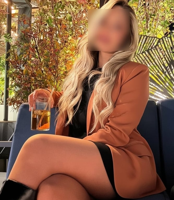 Paola Garcez - A melhor massagem Nuru e relaxante da sua vida! 