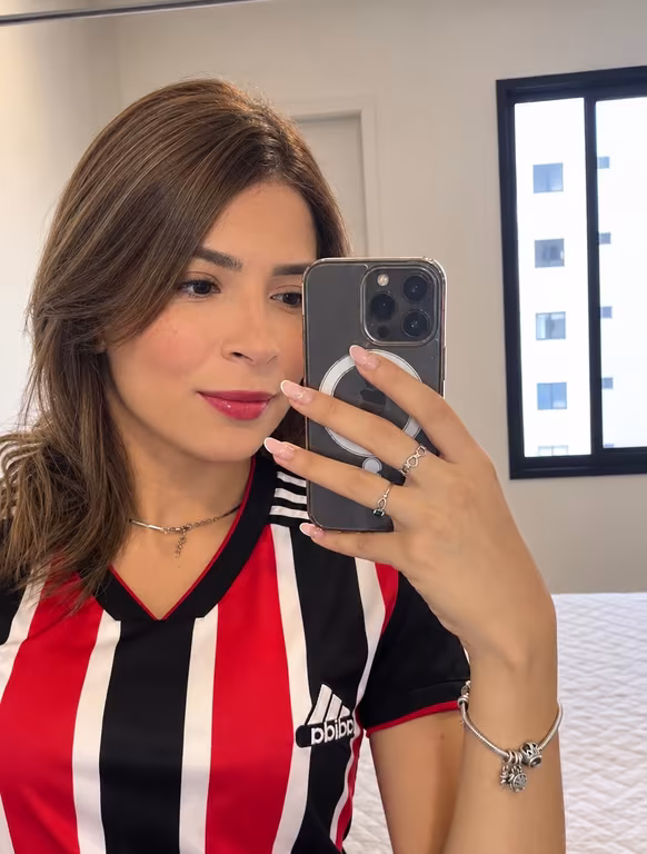 Sou a Mel, especialista em massagem sensual. Massagem tântrica em