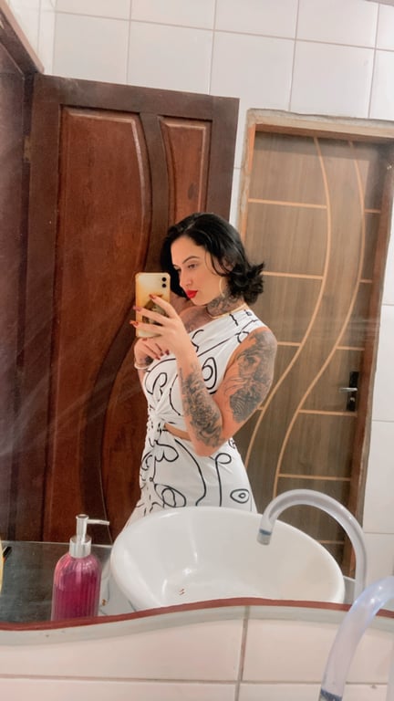 Renata Lobo - Especialista em massagens sensuais