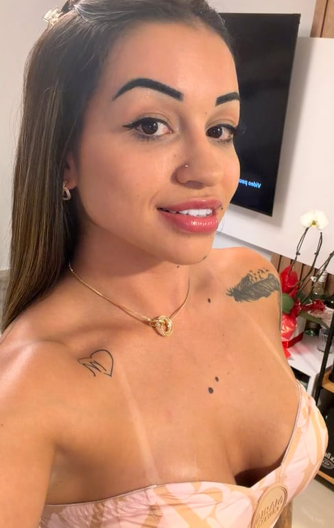 Scarllet - A arte da massagem tântrica tradicional e sensual