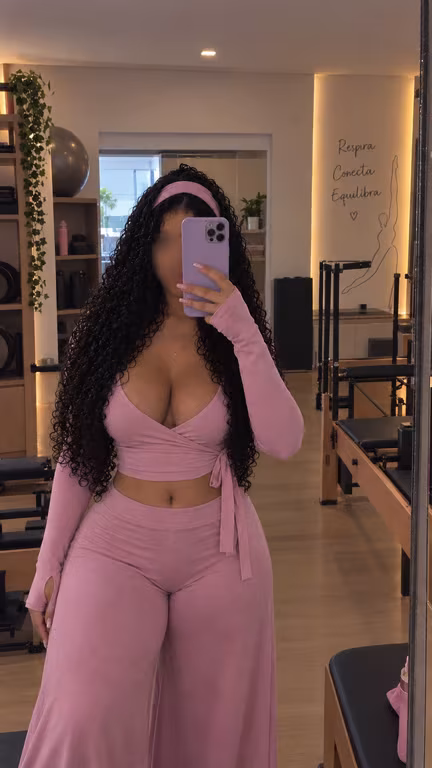 Kyara Santiago| Massagem relaxante, nuru, tântrica e outras