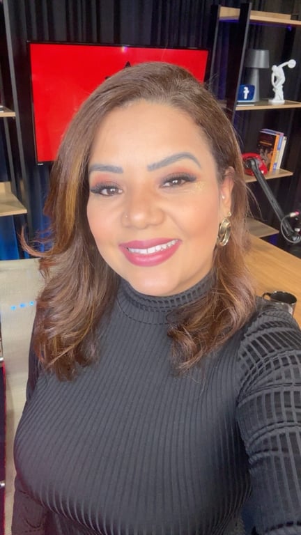 Sarah Narah Tântrica, Nuru, Dominação e Depilação masculina Massagista em