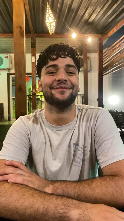 Terapeuta Bernardo massagens terapêuticas e sensuais